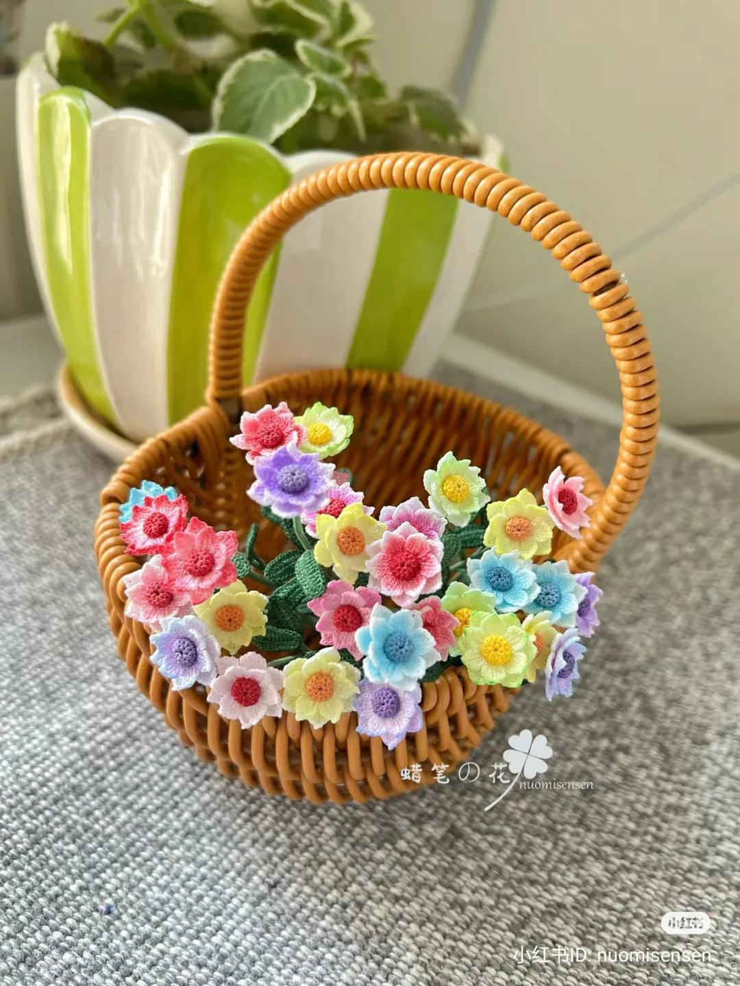Colorful Crochet Flower Bouquet Pattern and Finished Product Display