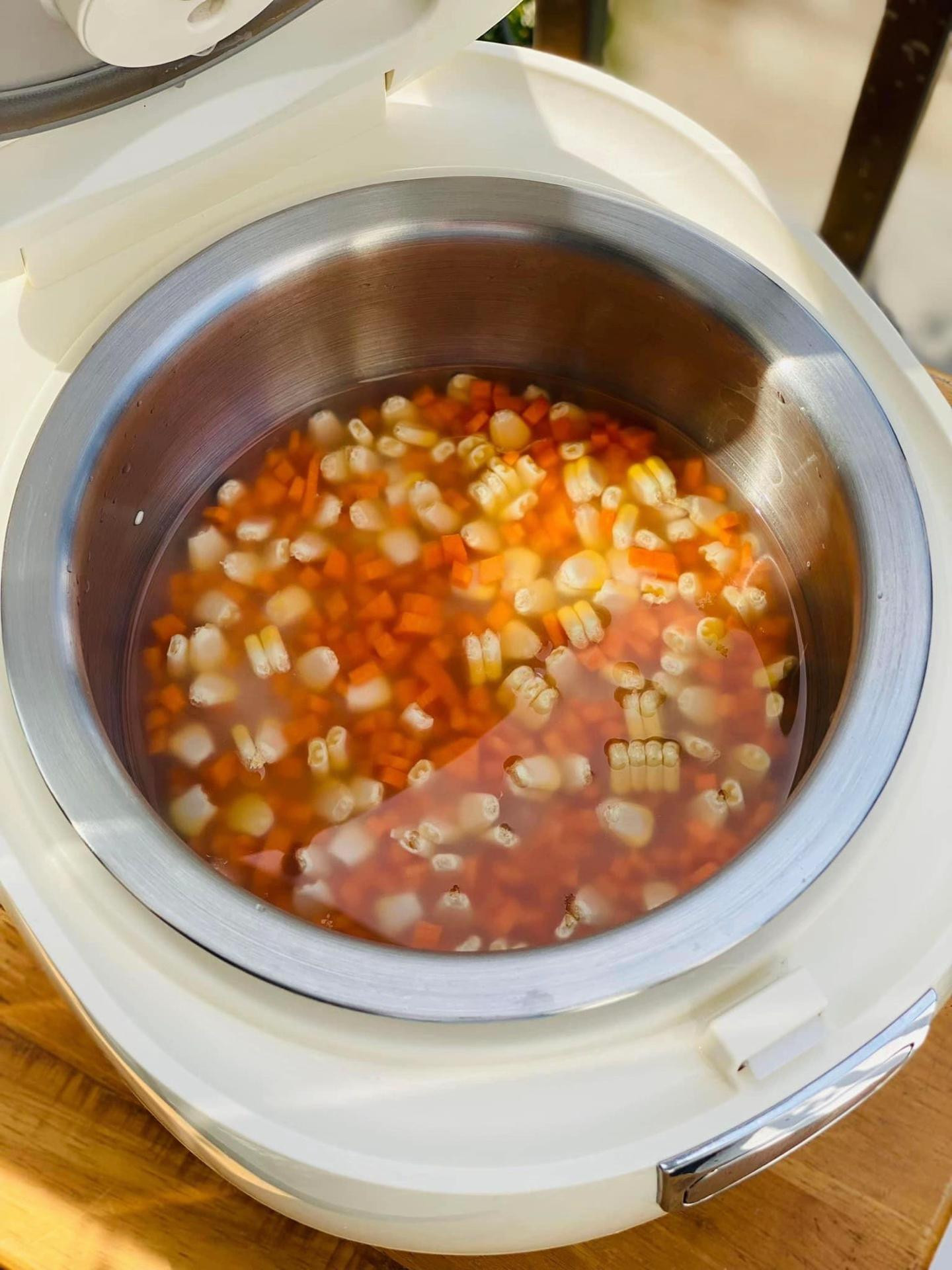 Cơm nắm cá ngừ sốt mayonnaise