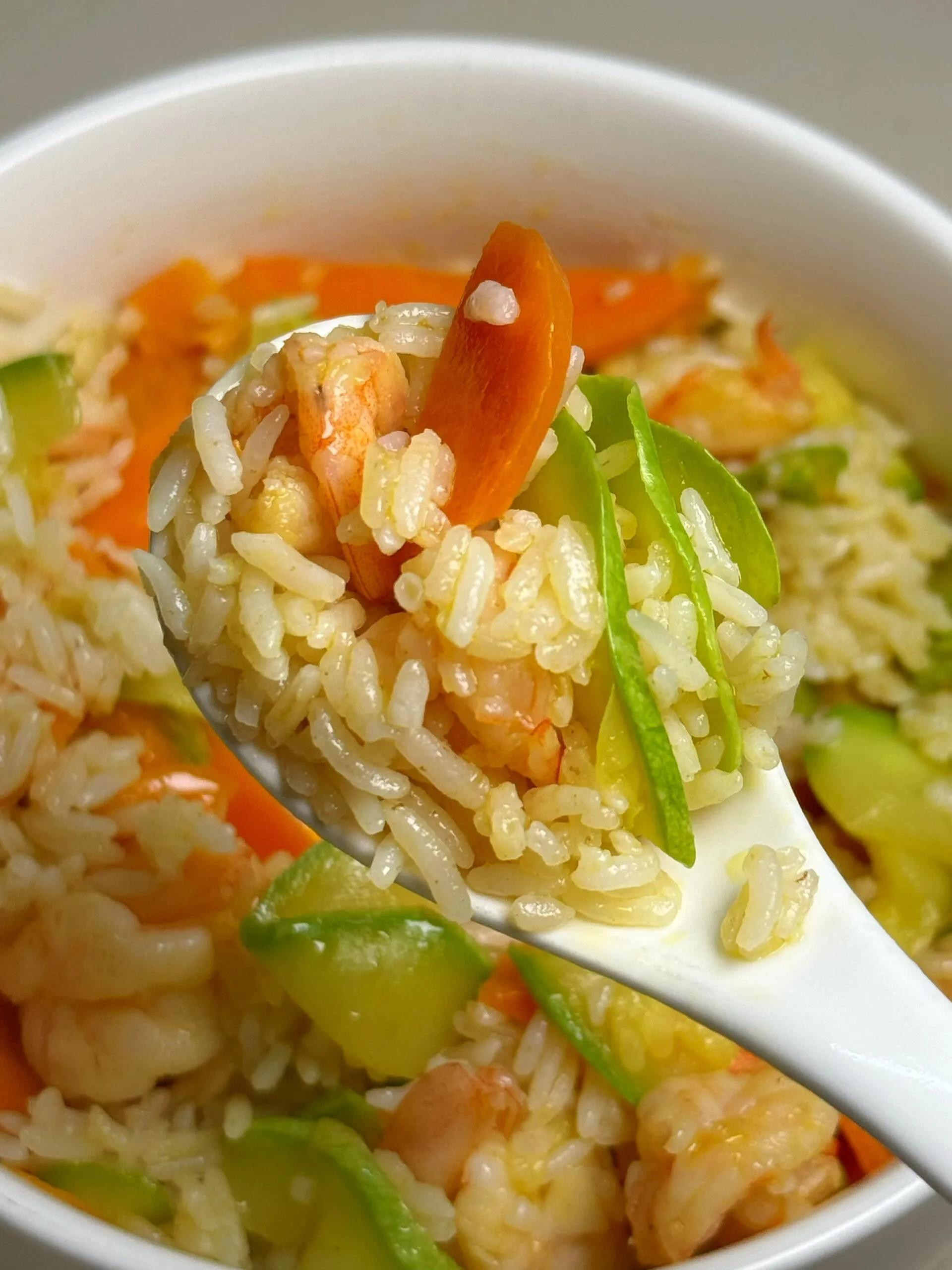 Cơm rang tôm bí ngòi cà rốt