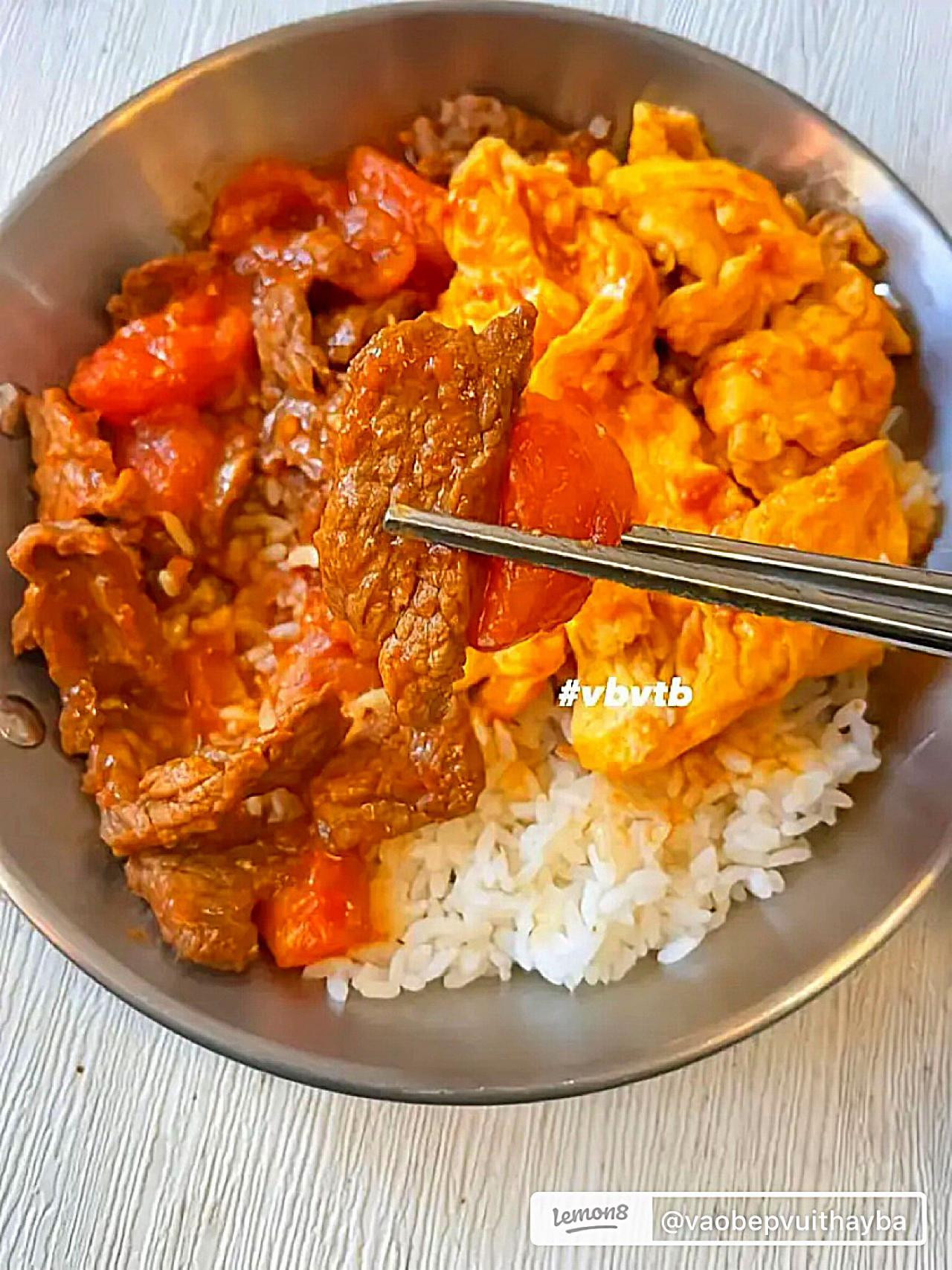 Cơm thịt bò trứng cà chua - Món ăn healthy dinh dưỡng