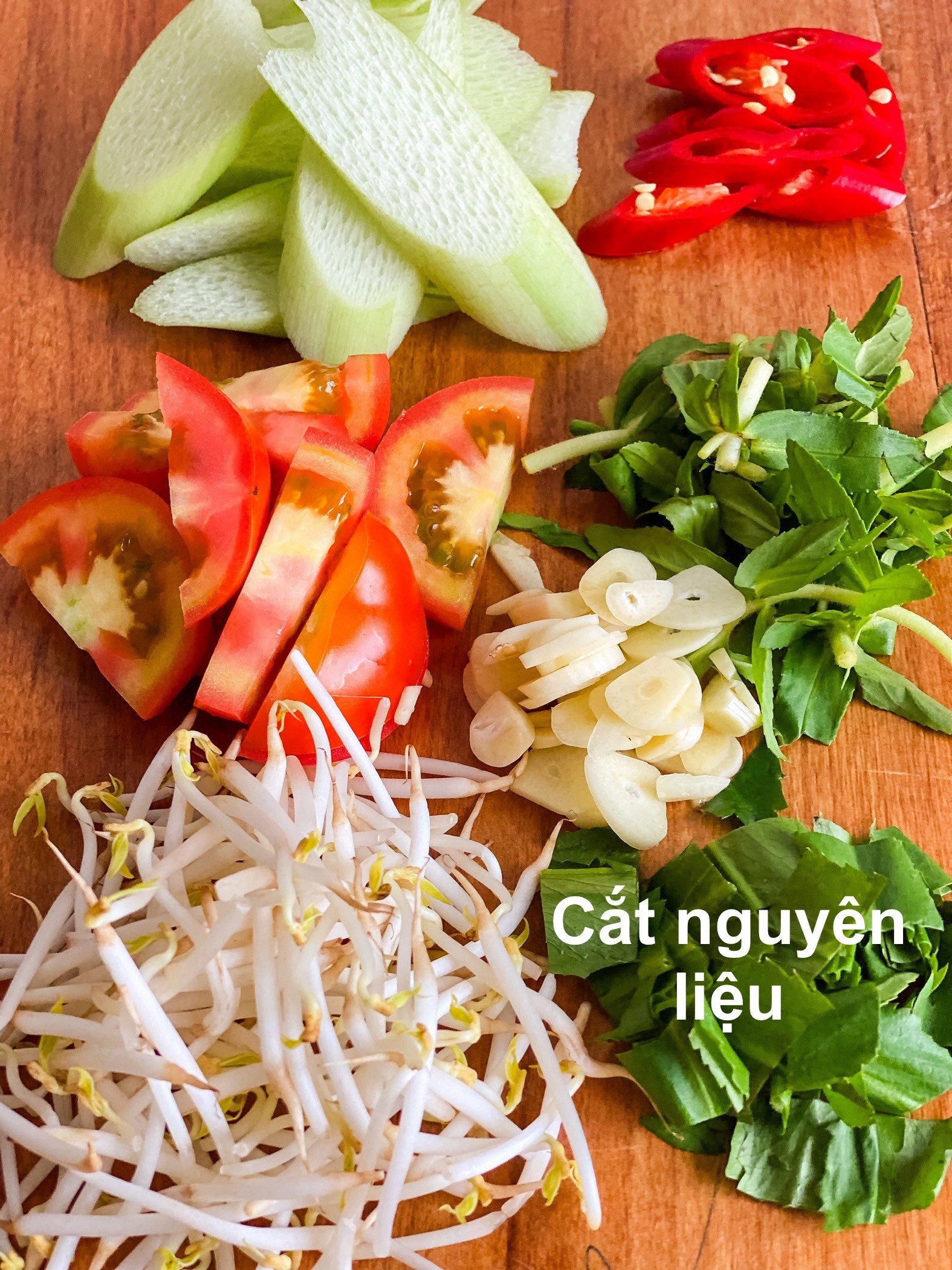 Cơm trưa chỉ với 30p: Cá kho tộ và canh cá chua ngọt