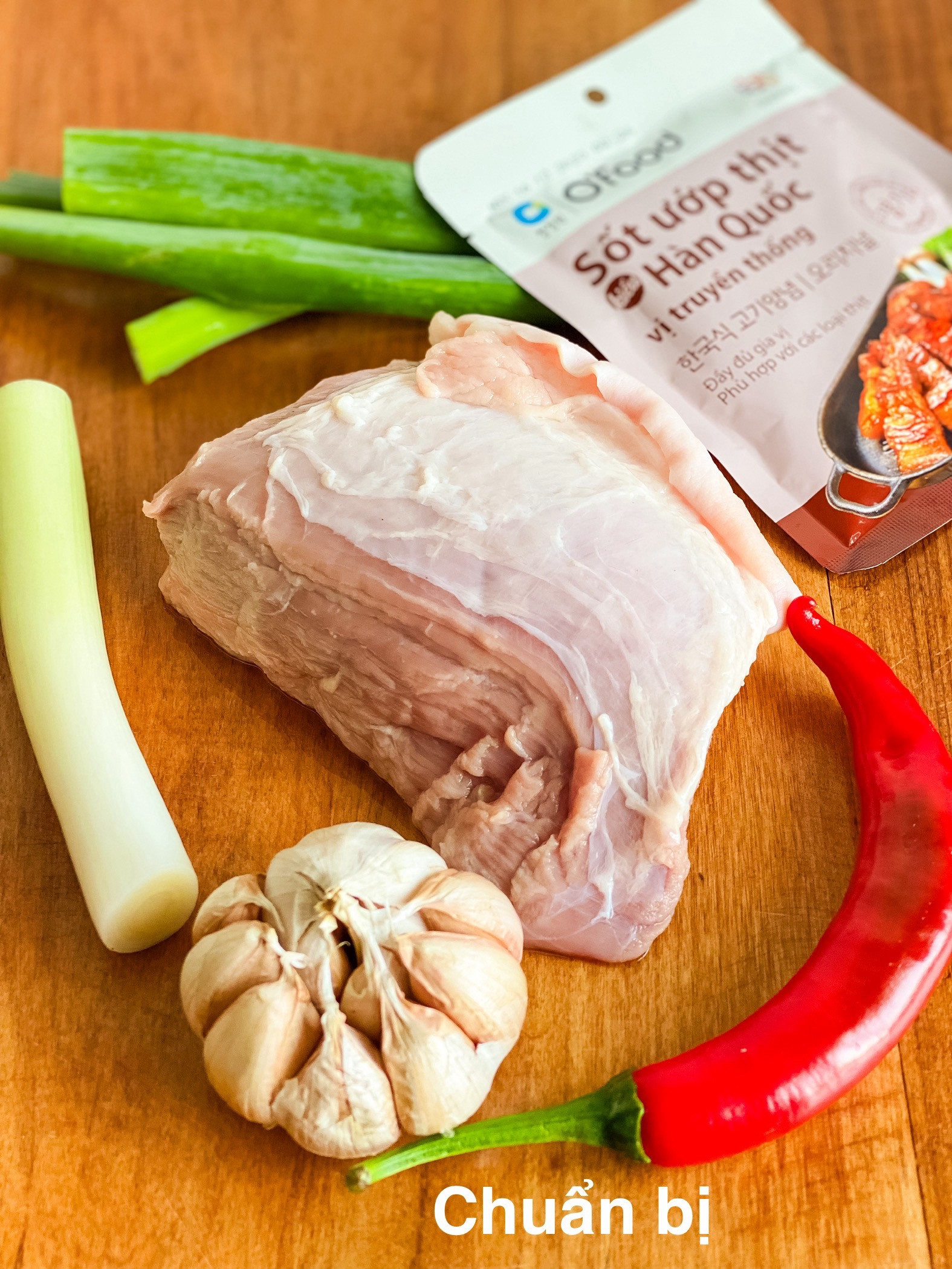 Cơm trưa chỉ với 30p: Thịt heo ướp sốt Hàn Quốc và canh cá chua ngọt