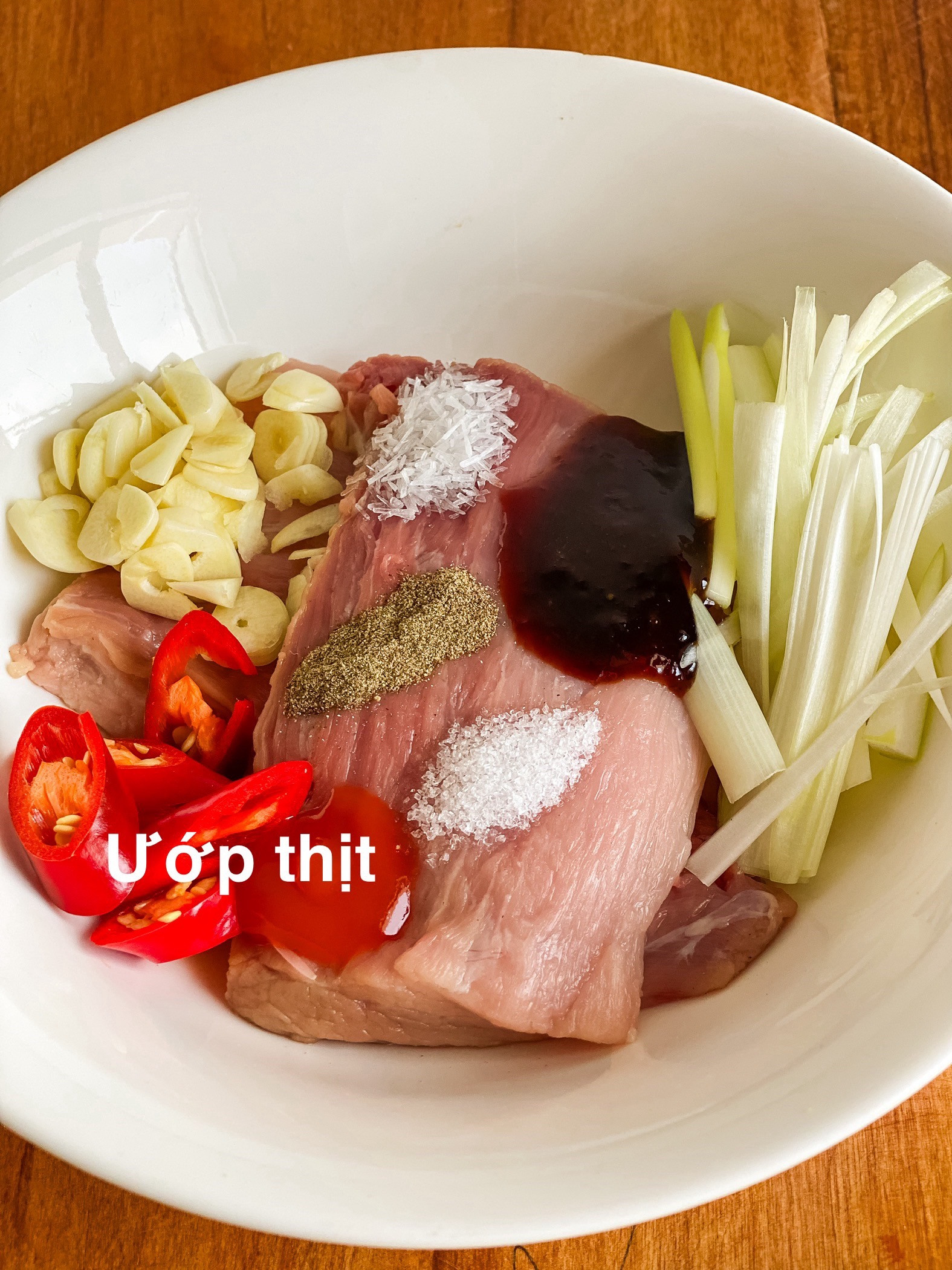 Cơm trưa chỉ với 30p: Thịt heo ướp sốt Hàn Quốc và canh cá chua ngọt