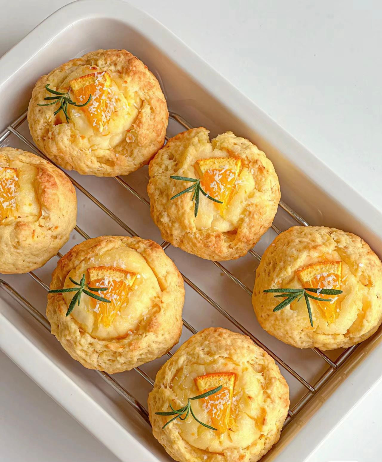 Công thức làm bánh nướng cam (Orange Scone) nhân phô mai béo ngậy