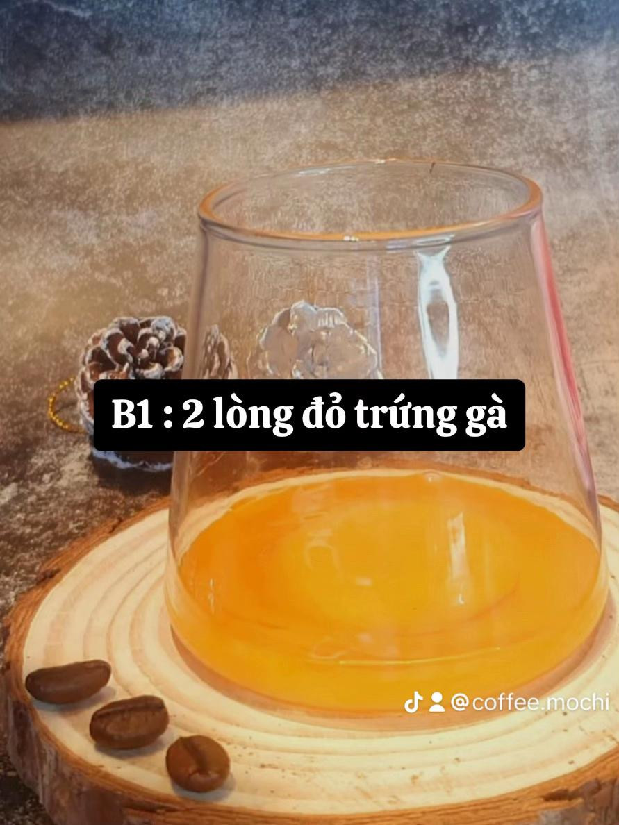 Công thức làm Cà phê trứng Sài Gòn với lòng đỏ trứng gà, sữa đặc, mật ong và cafe muối