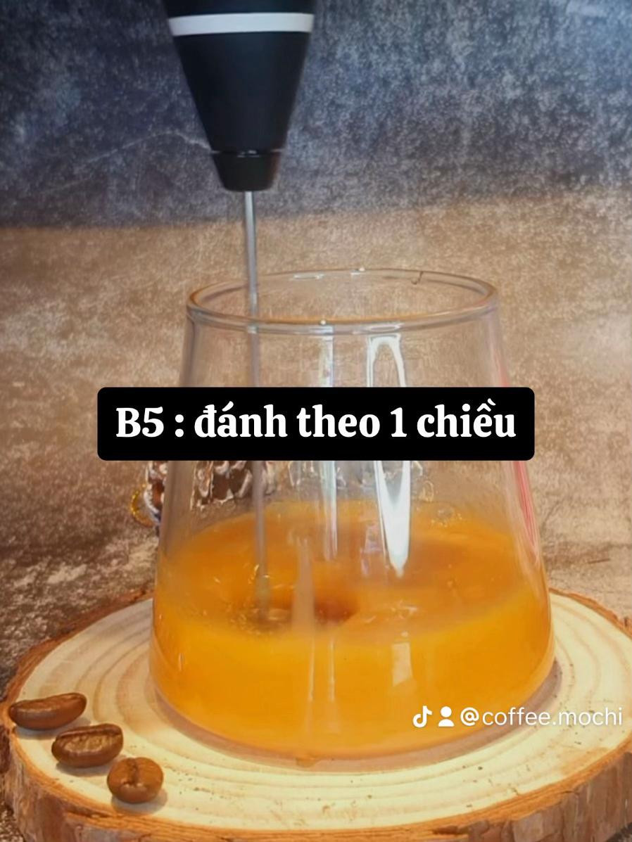 Công thức làm Cà phê trứng Sài Gòn với lòng đỏ trứng gà, sữa đặc, mật ong và cafe muối