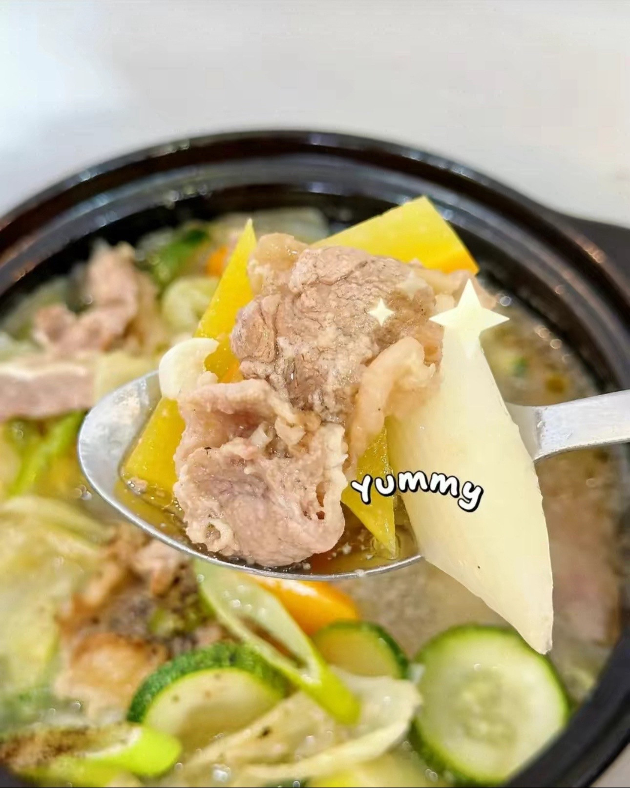 Công Thức Món Canh Bồi Bổ Sức Khỏe: Thịt bò Mỹ nấu rau củ thơm ngon, đậm đà