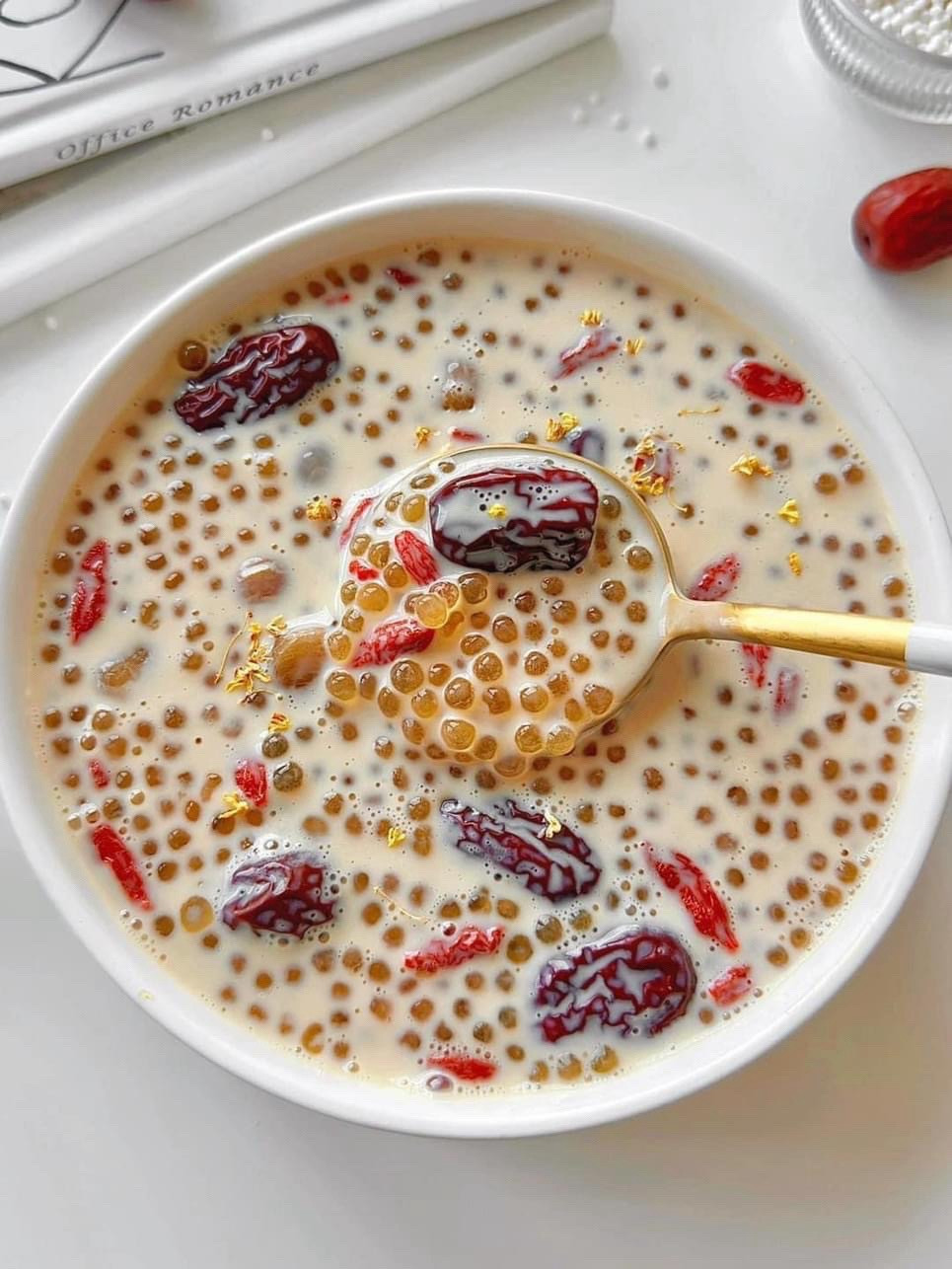 Công thức Trà sữa đẹp da với cao lương, táo đỏ, long nhãn và ki tử