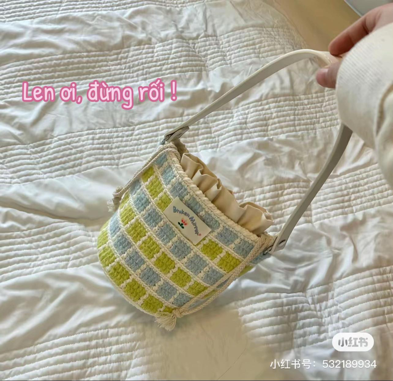 Corrected Crochet Pattern for Green and Blue Plaid Bucket Bag