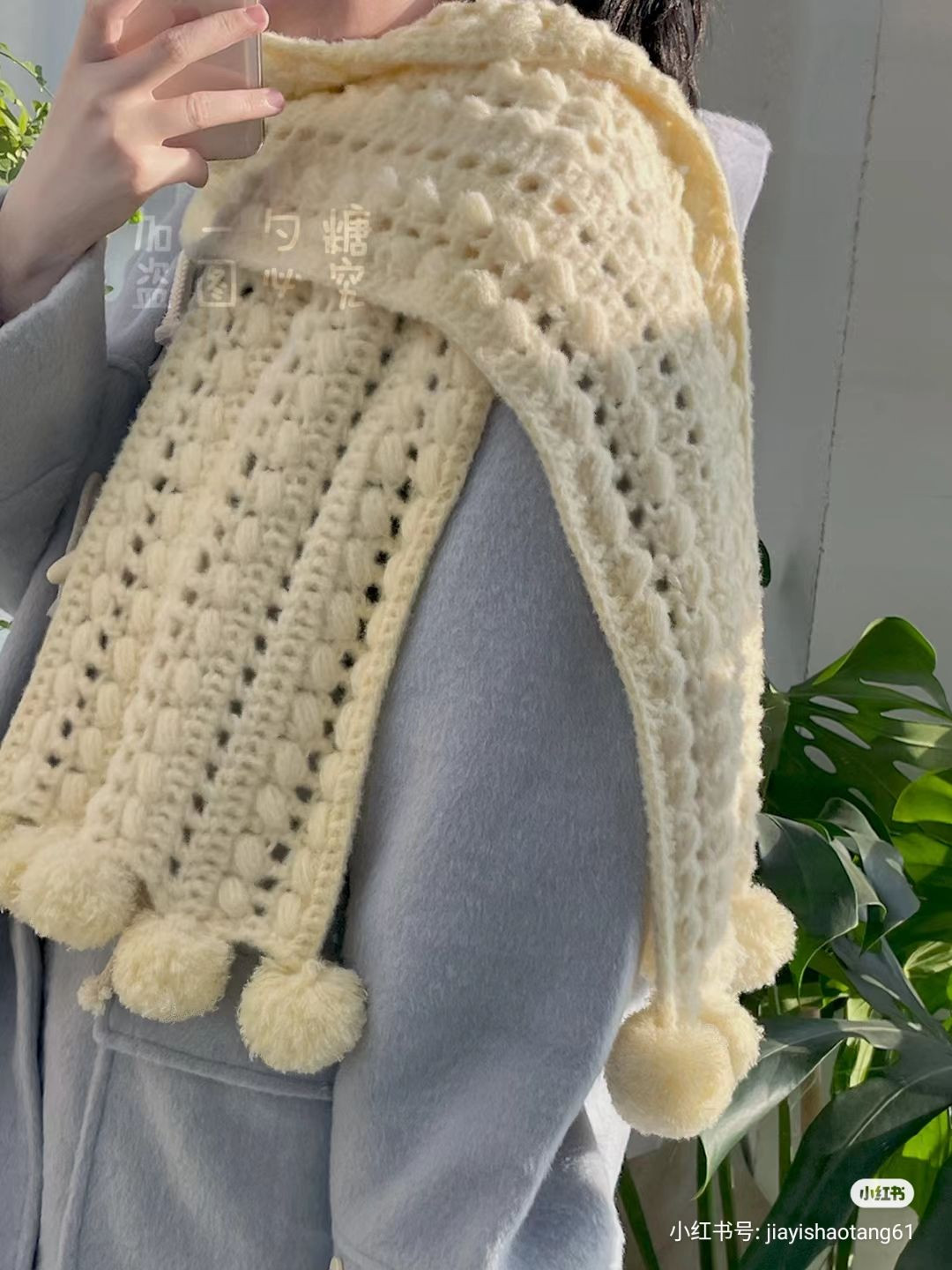 Creamy Cheese Crochet Scarf Pattern with Pompoms