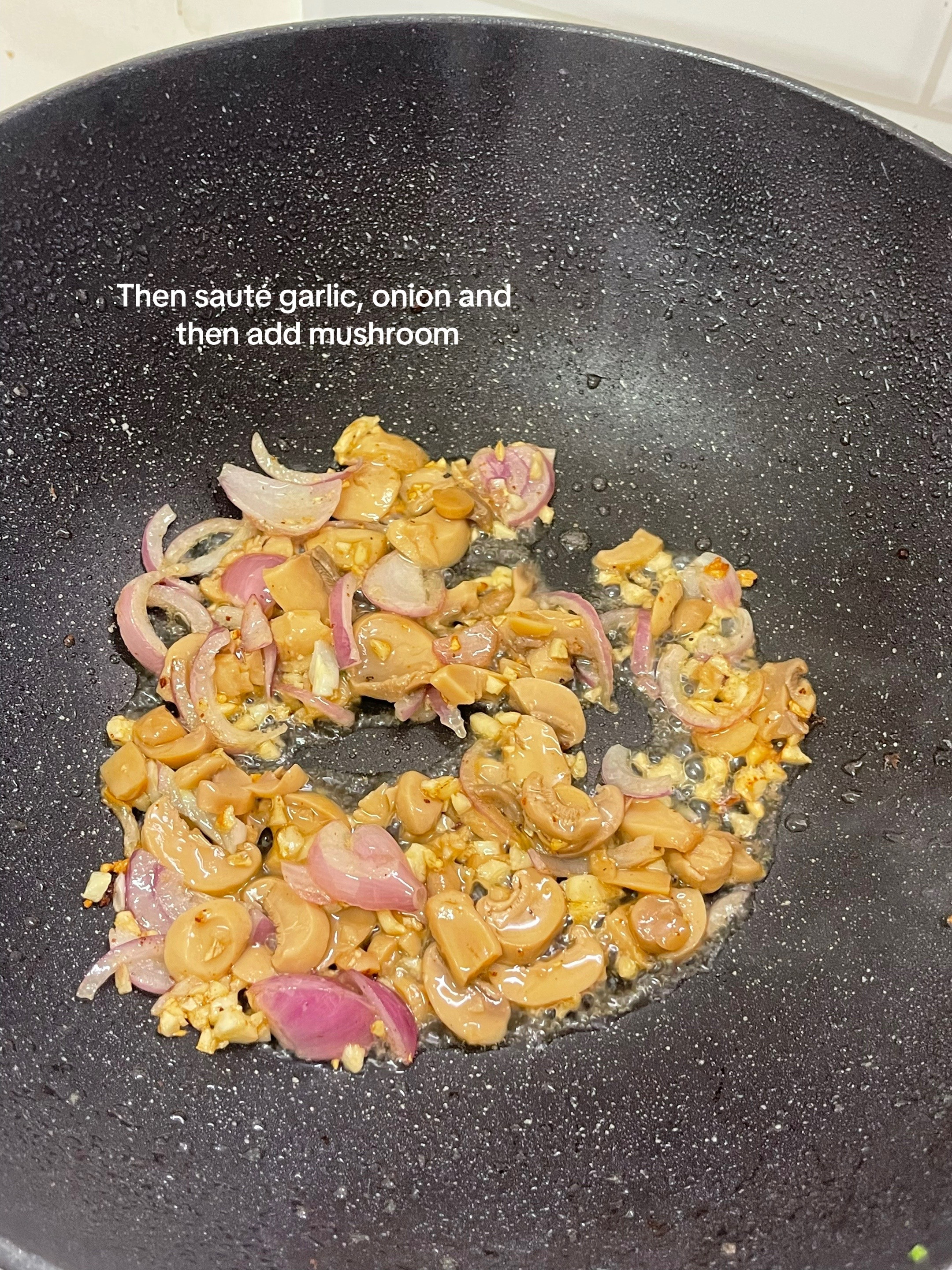 Creamy Mushroom Chicken Thighs with Baguio Beans