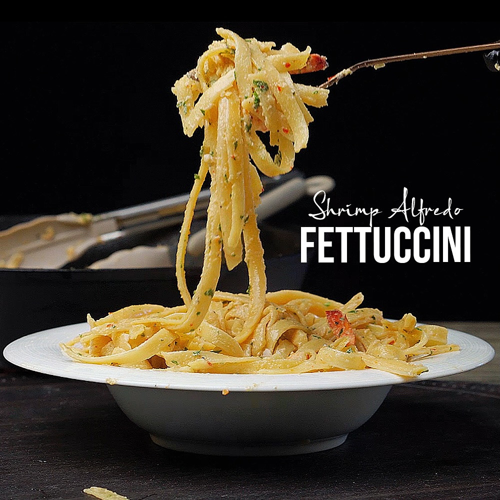 Creamy Shrimp Alfredo Fettuccine - Ready in 30 Minutes Without Heavy Cream