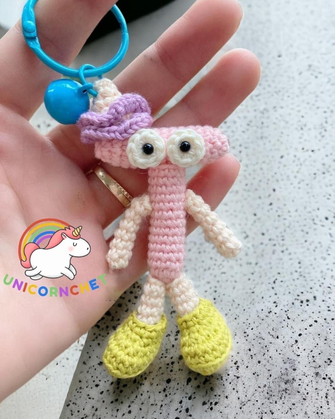 Crochet Alphabet Dolls Pattern: Letter Q and R Amigurumi Keychains