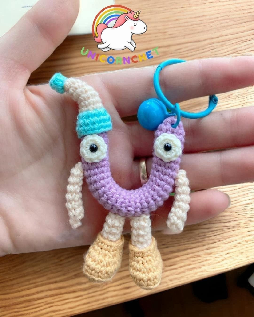 Crochet Alphabet Dolls Pattern: Letter Q and R Amigurumi Keychains