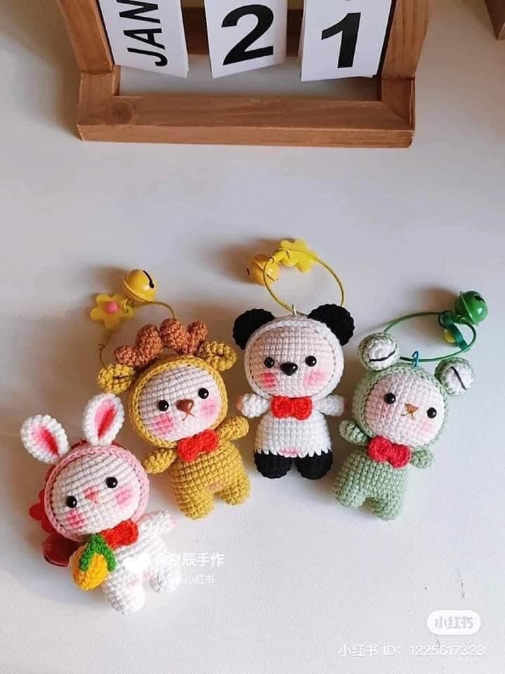 Crochet Amigurumi Animals Tutorial: Rabbit, Deer, Panda, Frog Dolls Pattern