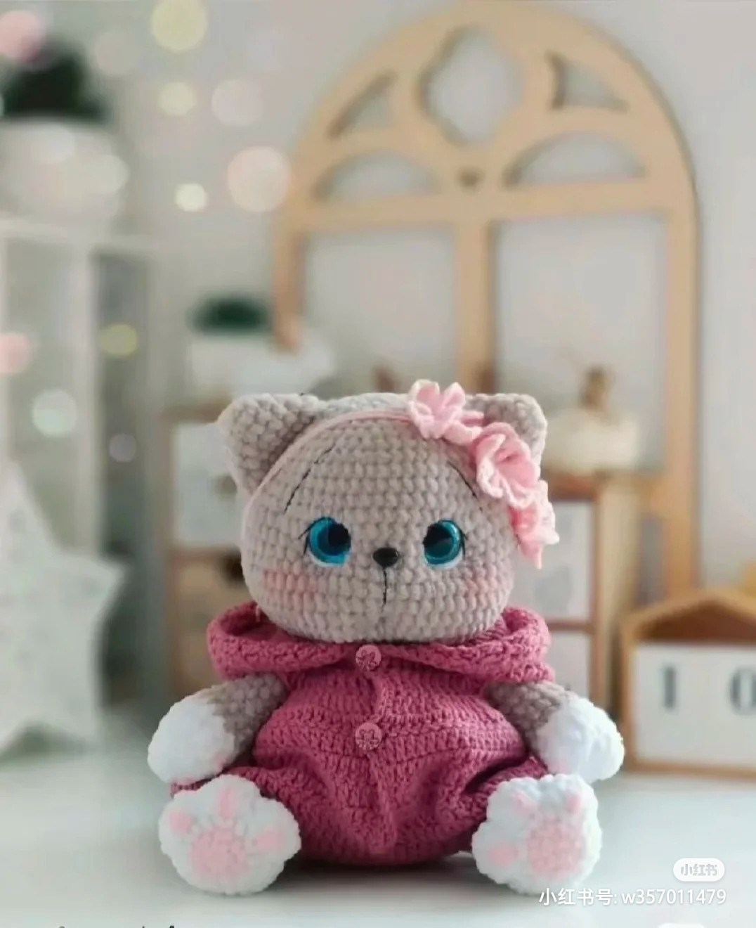 Crochet Amigurumi Cat Doll Pattern Chart with Hooded Outfits