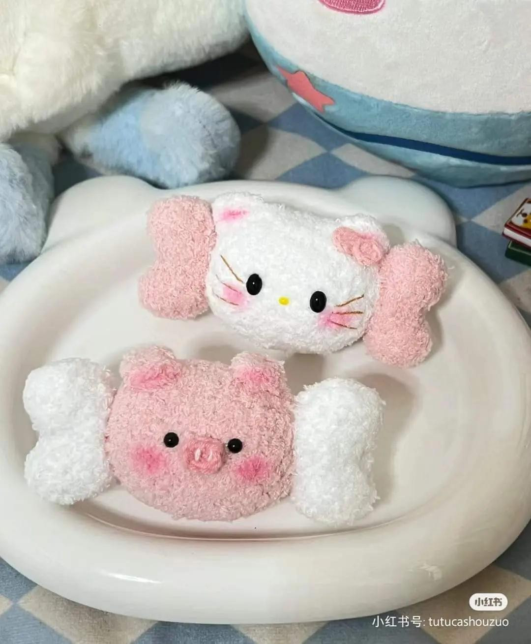 Crochet Amigurumi Chart Collection: Ice Cream Keychains, Candy Animals, and Short-Beaked Platypus