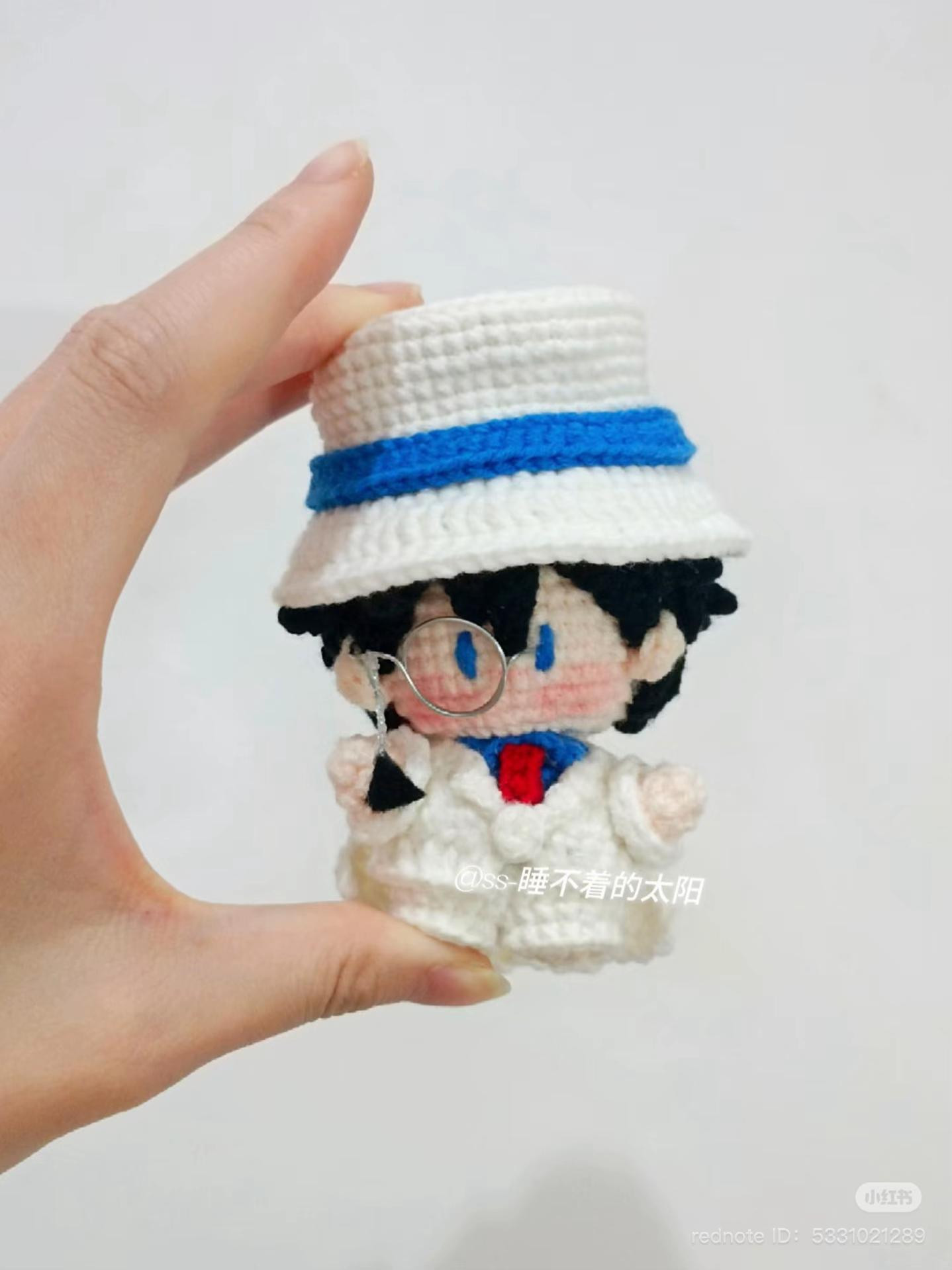 Crochet Amigurumi Kaitou Kid Doll Pattern with Hat and Glasses