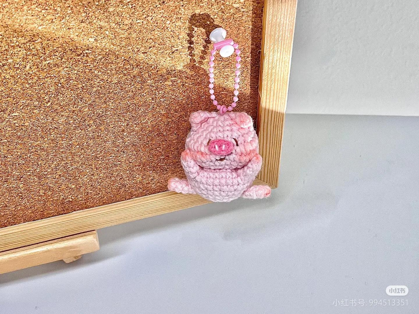 Crochet Amigurumi Keychains: Pig, Rabbit, and Bear Pattern Chart