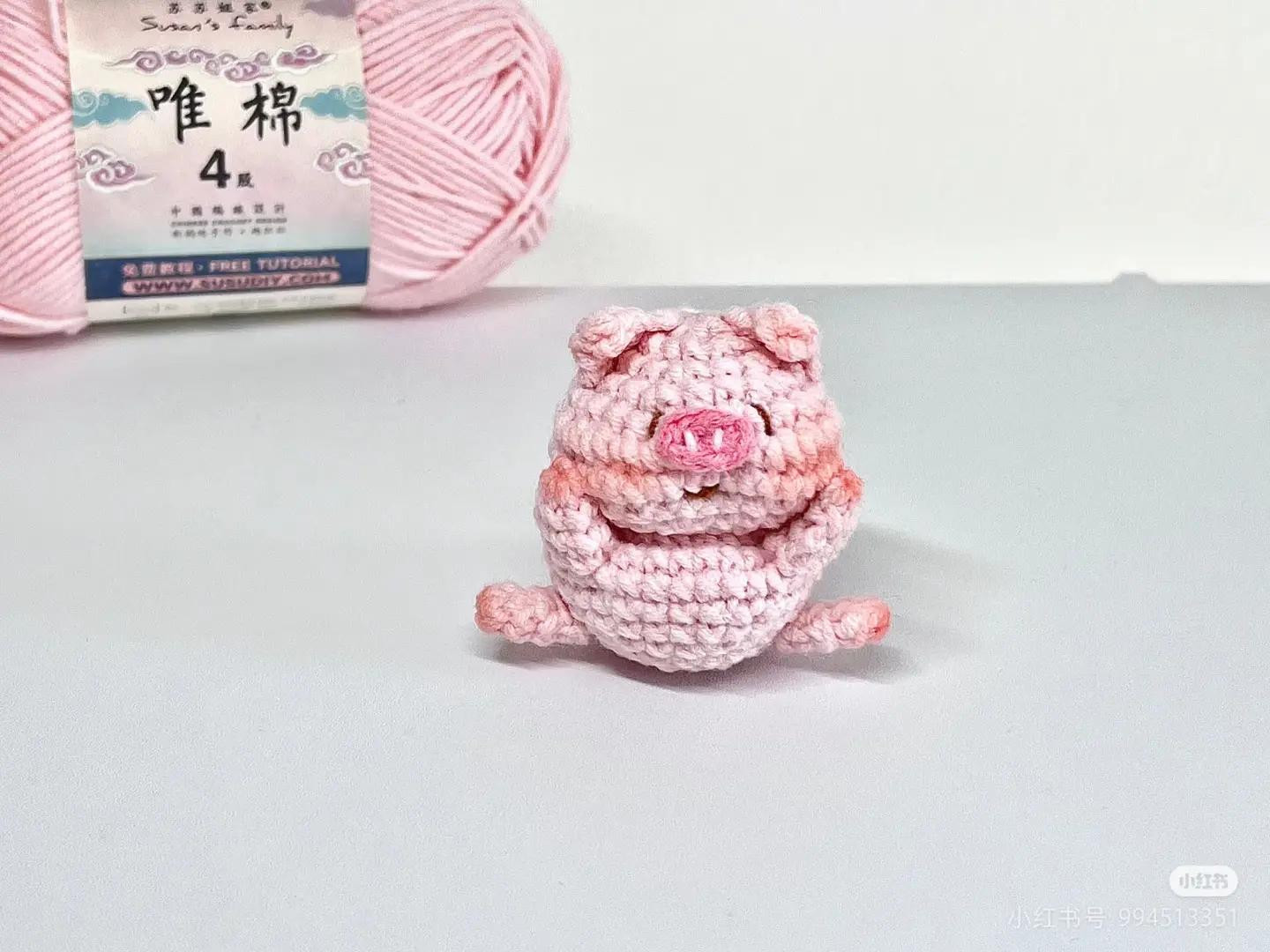Crochet Amigurumi Keychains: Pig, Rabbit, and Bear Pattern Chart