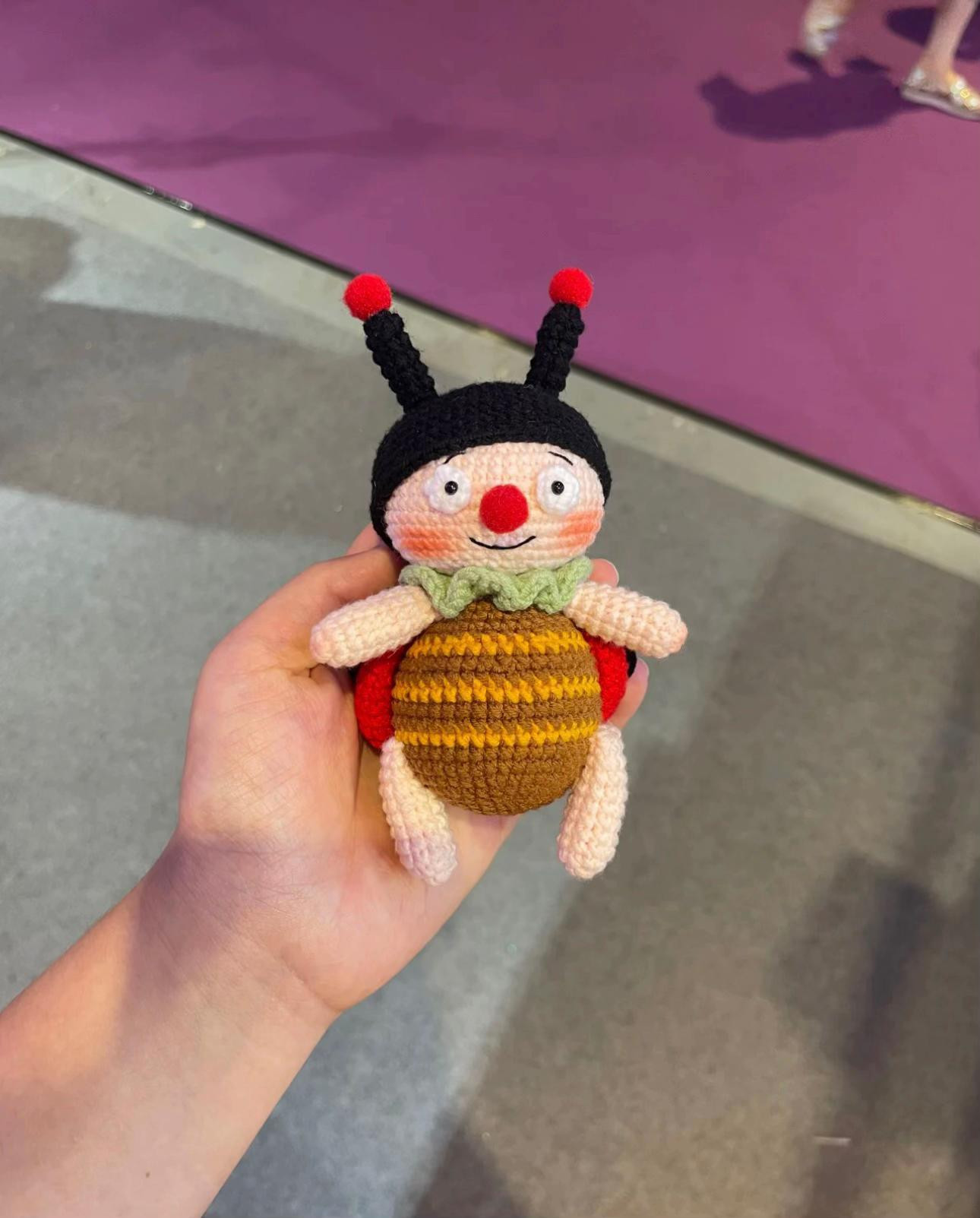 Crochet Amigurumi Ladybug Doll Pattern: Step-by-Step Instructions for Cute Insect Toy with Red Wings and Striped Body