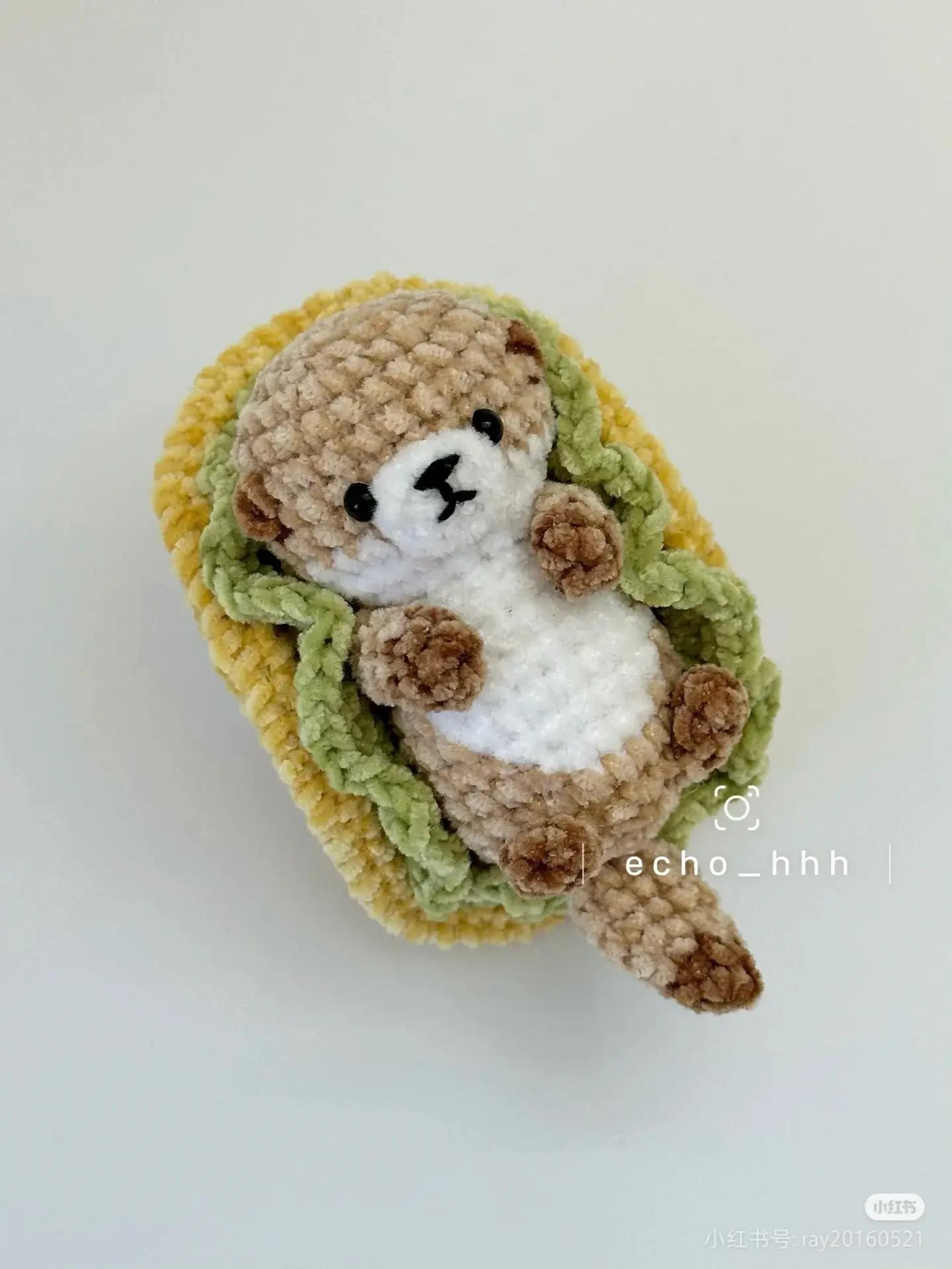 Crochet Amigurumi Otter in Egg Tart Pattern Chart