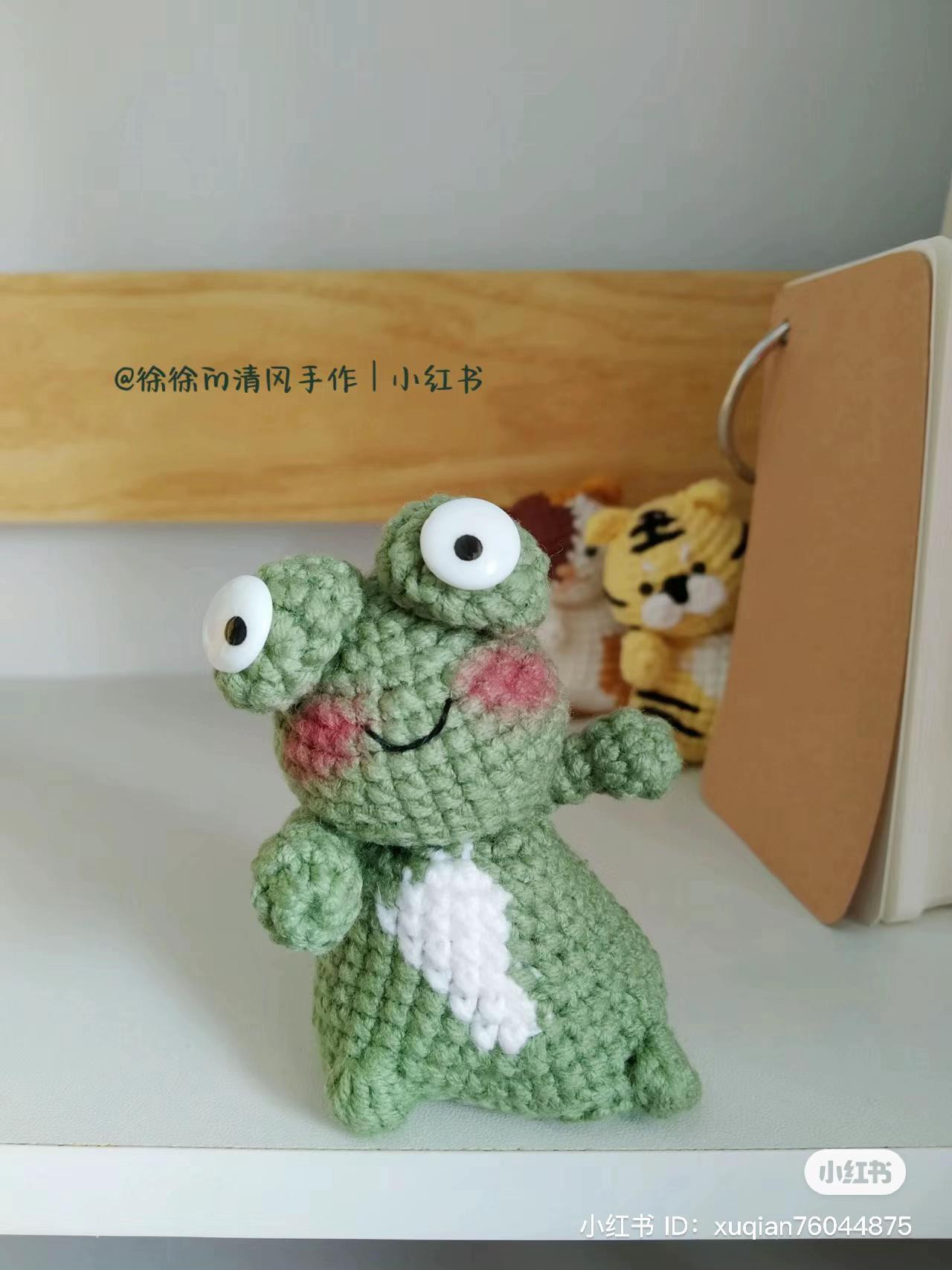 Crochet Amigurumi Pattern: Cute Tiger and Calico Cat Dolls