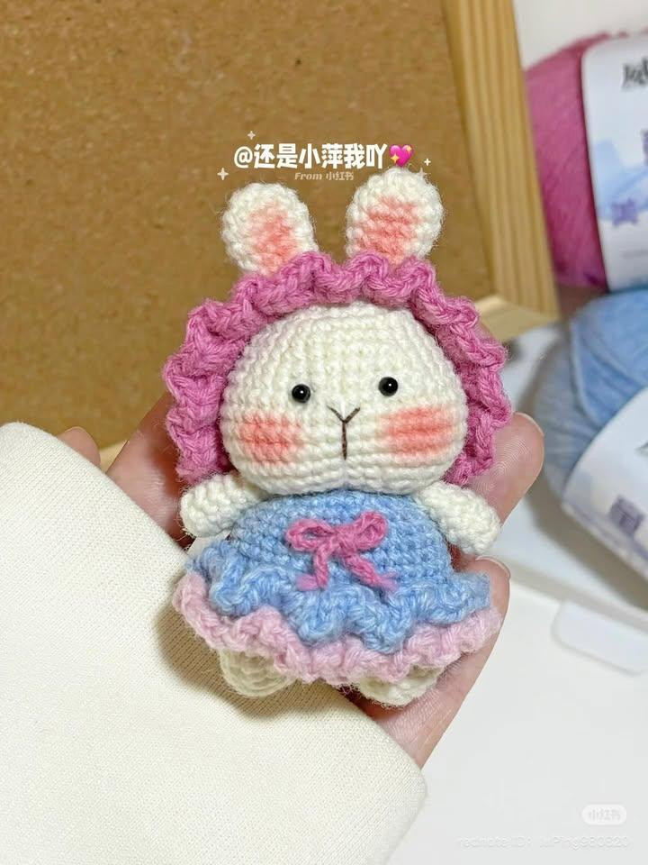 Crochet Amigurumi Rabbit Pattern: Fat Bunny with Dress Tutorial