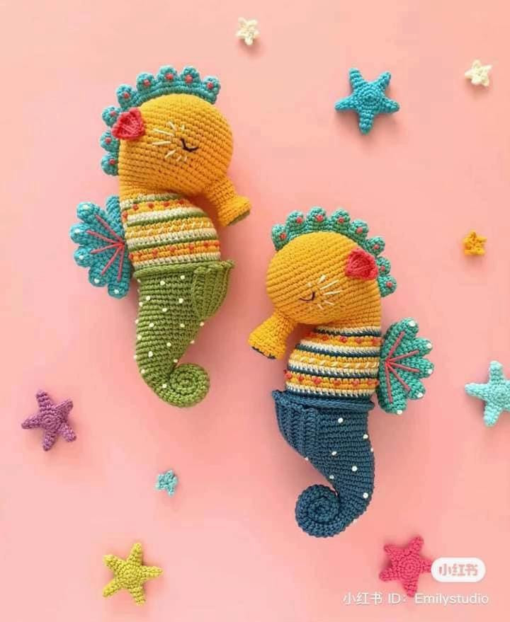 Crochet Amigurumi Seahorse Pattern Tutorial