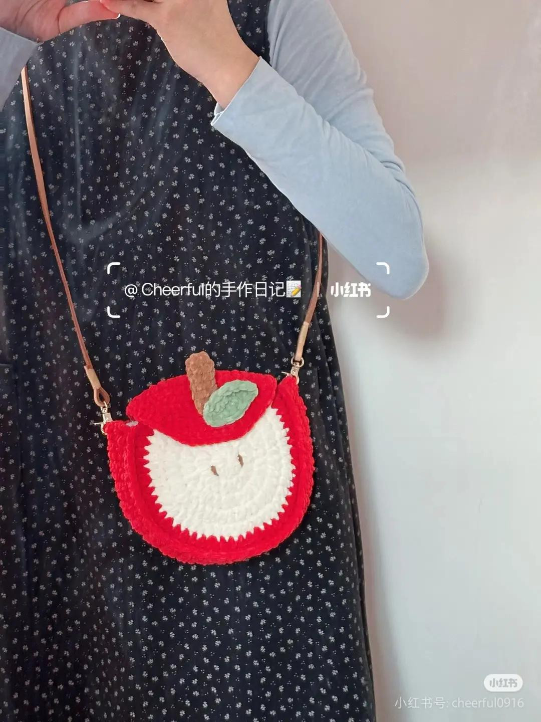 Crochet Apple Bag Pattern Tutorial