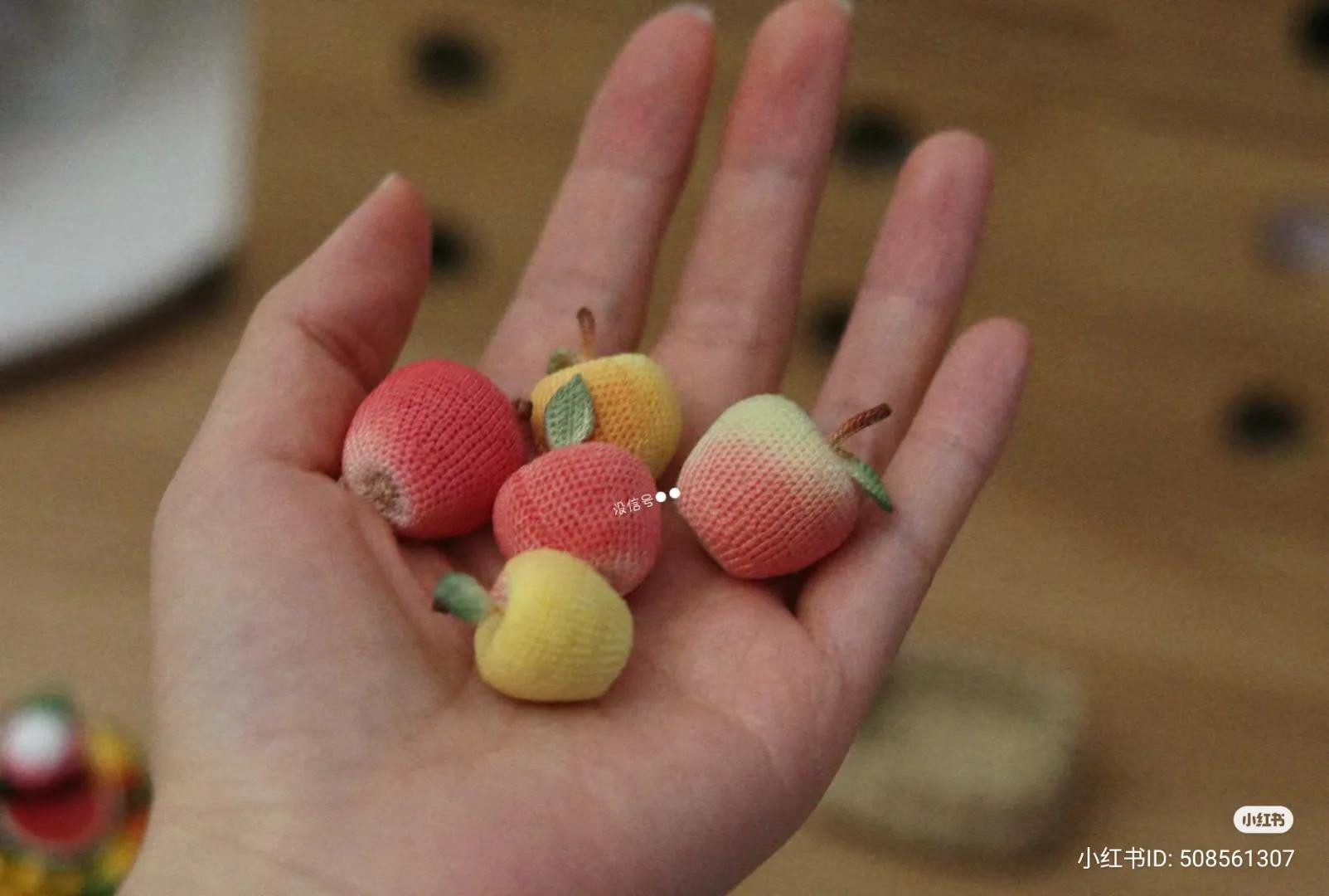 Crochet Apple Pattern Chart: Small and Large Fruit Tutorial