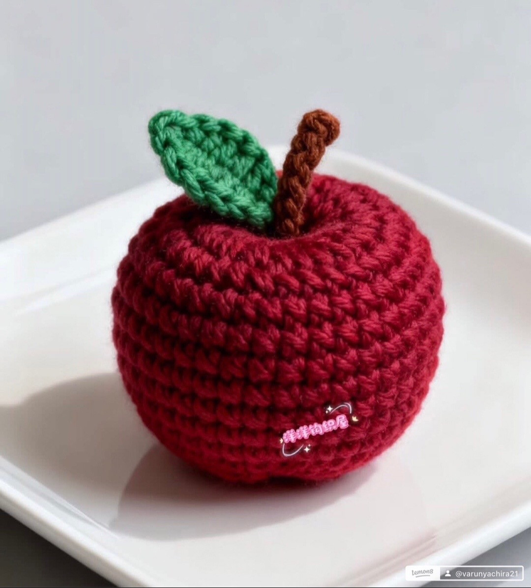Crochet Apple Pattern: Red and Green Amigurumi Tutorial