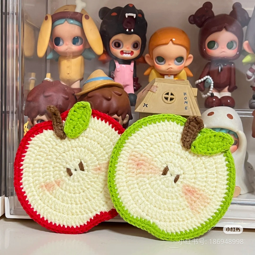Crochet Apple Slice Coaster Pattern