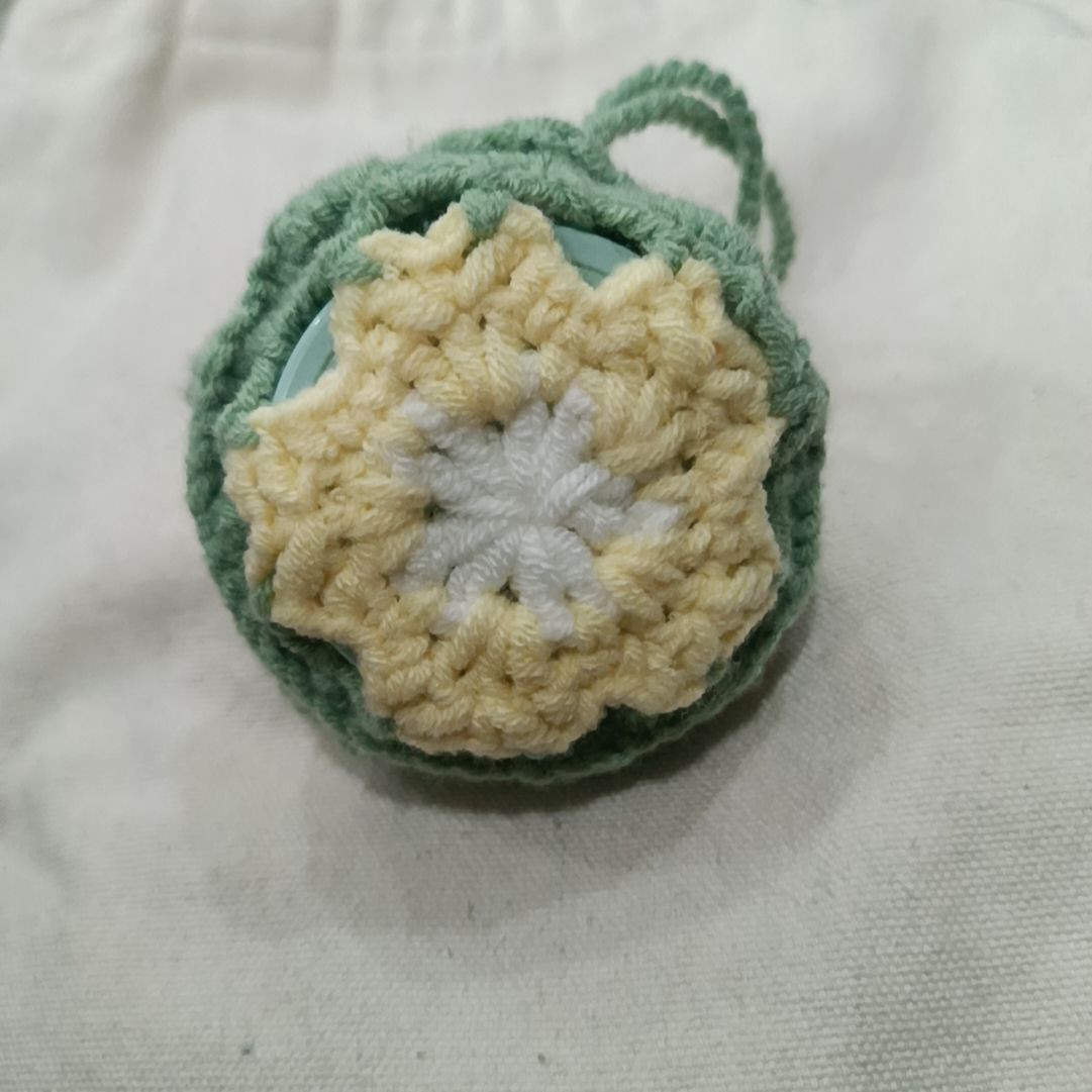 Crochet Apricot Flower Compact Case Pattern