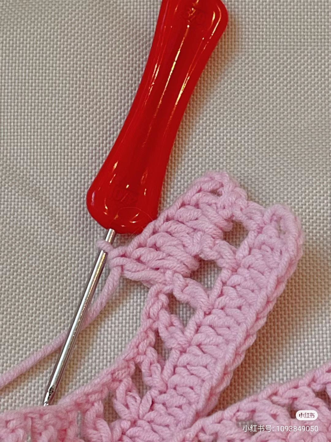 Crochet Baby Dress Pattern with Red Flower and Ruffled Collar