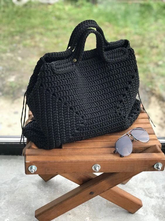 Crochet Bag Pattern Chart: Detailed Flat Diagram for Beige and Black Handmade Tote Bags