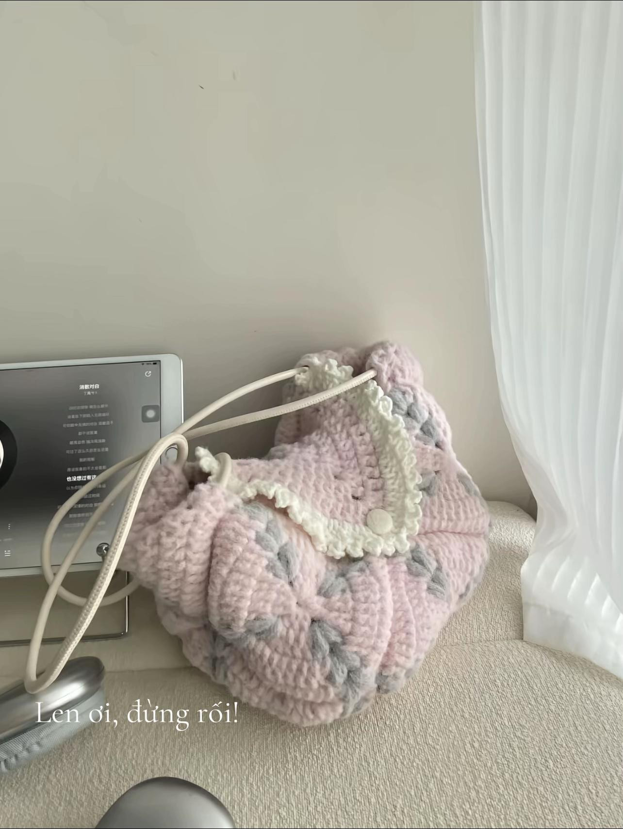 Crochet Bag Pattern Tutorial - Pink and Grey Flower Square Bag