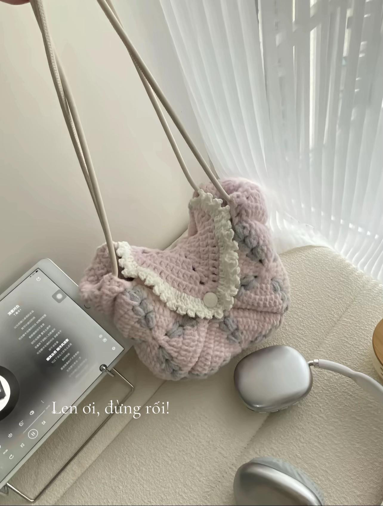 Crochet Bag Pattern Tutorial - Pink and Grey Flower Square Bag