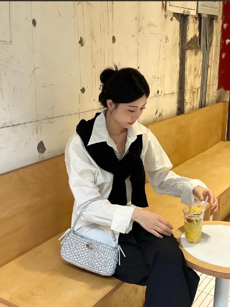 Crochet Bag Tutorial: Silver Metallic Fabric Yarn Pattern