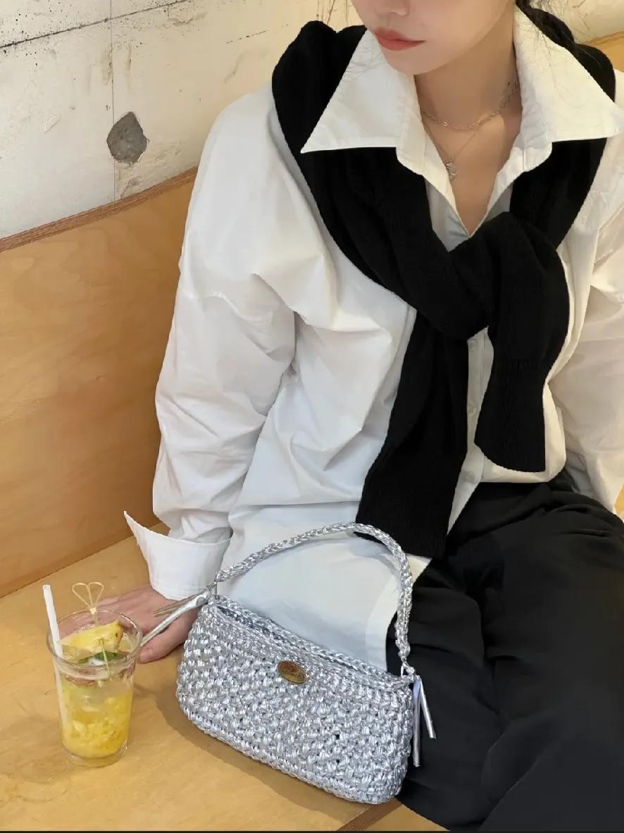 Crochet Bag Tutorial: Silver Metallic Fabric Yarn Pattern