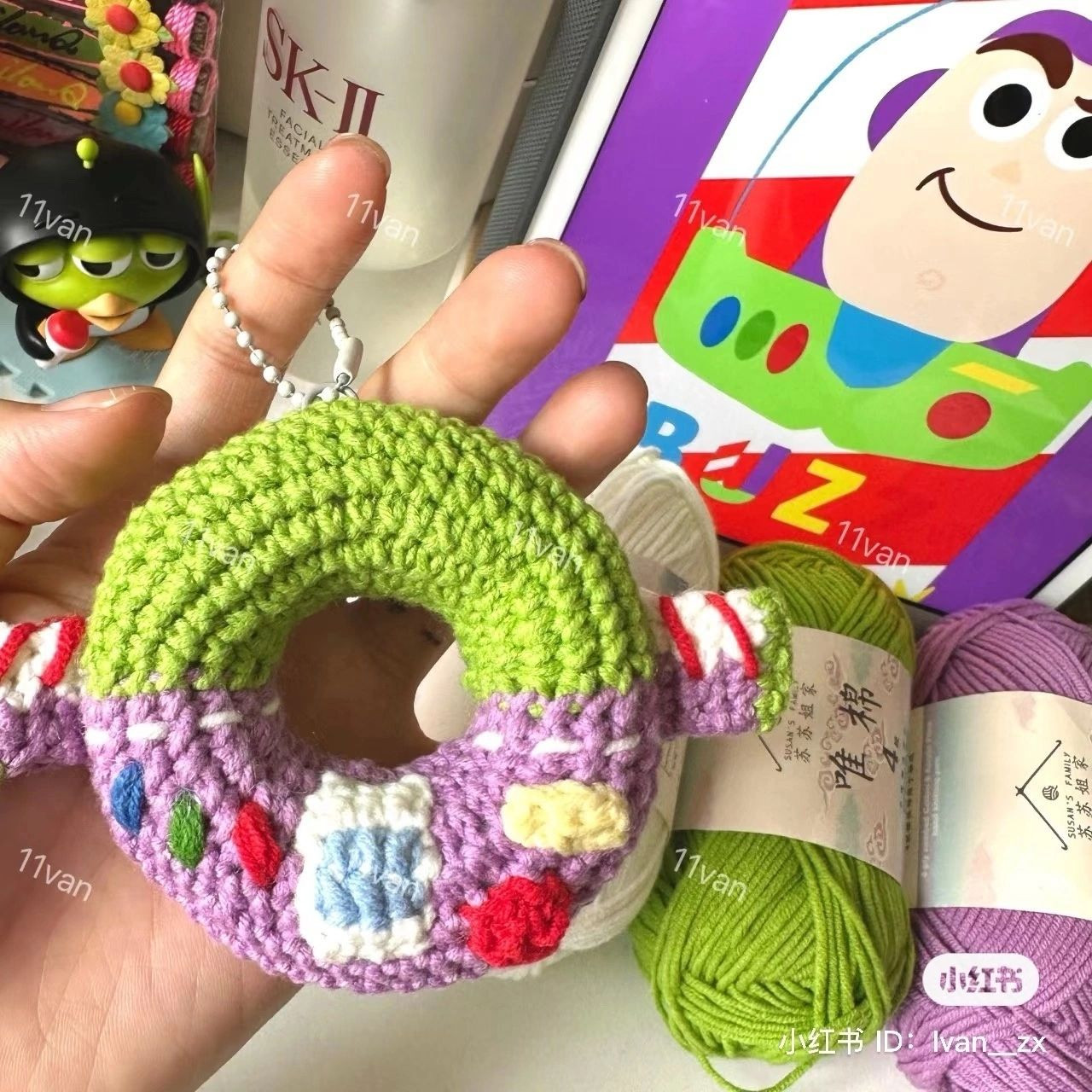 Crochet Buzz Lightyear Donut Pattern Tutorial