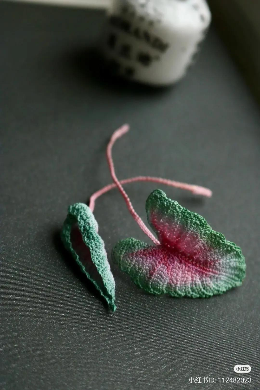 Crochet Caladium Leaf Pattern Chart - Gradient Green and Pink Design