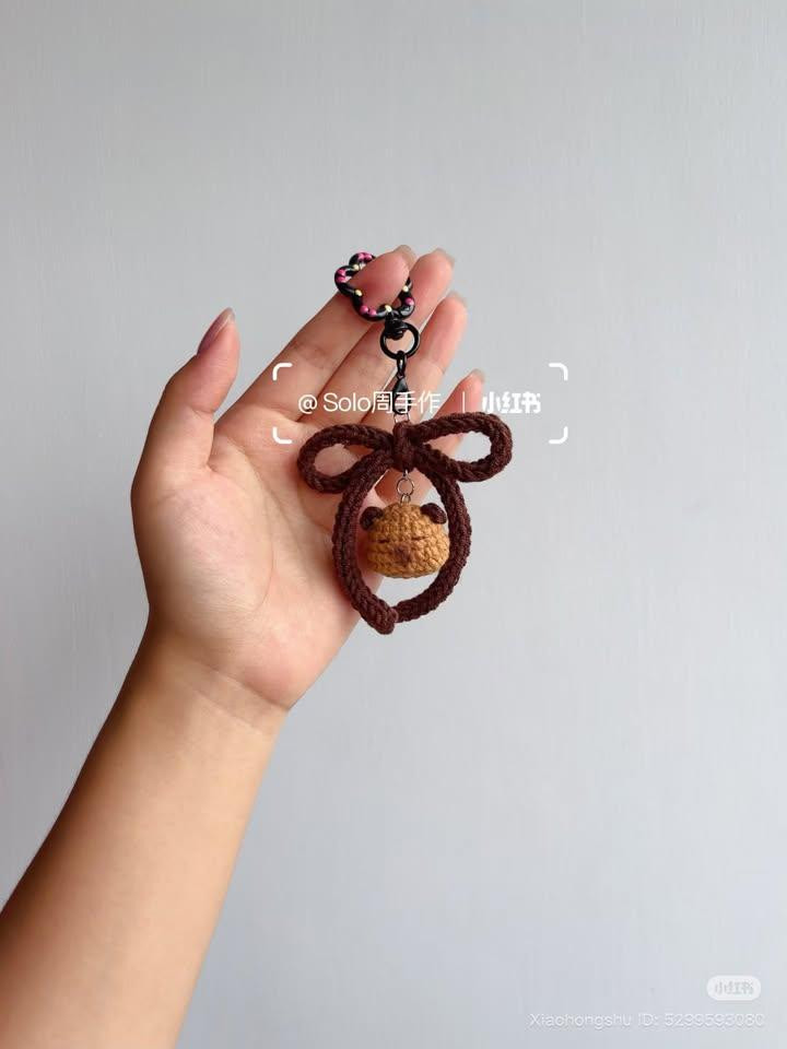Crochet Capybara Keychain with Bow Pattern Chart