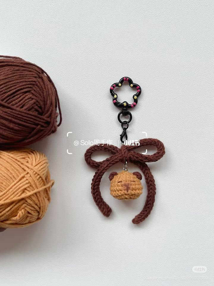 Crochet Capybara Keychain with Bow Pattern Chart