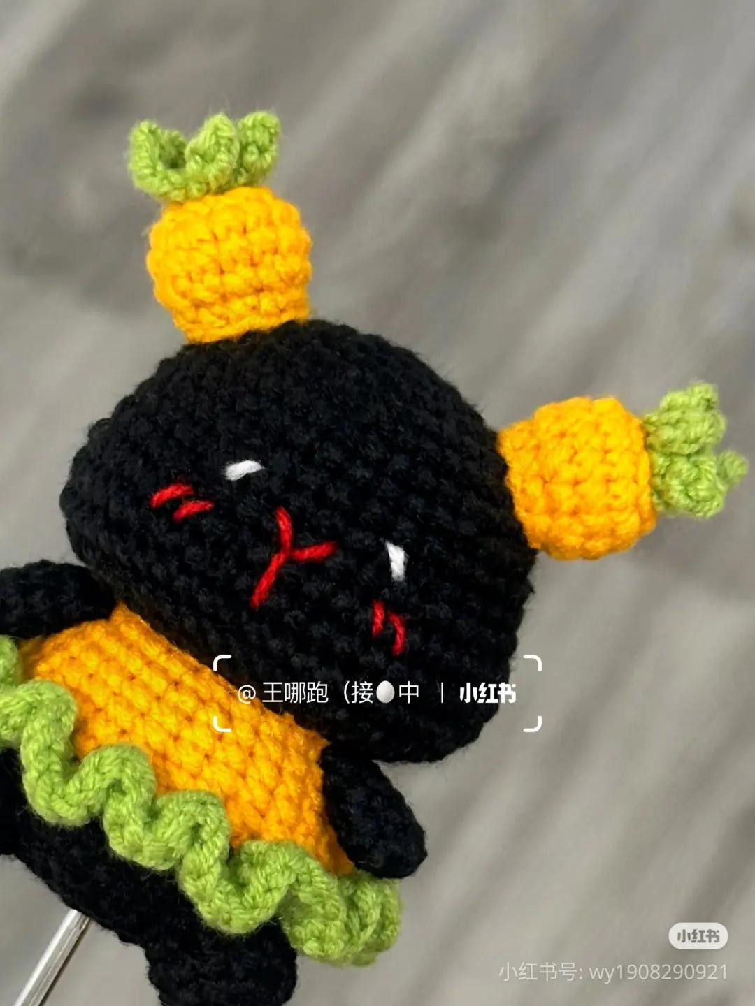 Crochet Carrot Rabbit Pattern Chart: Black and White Amigurumi Dolls