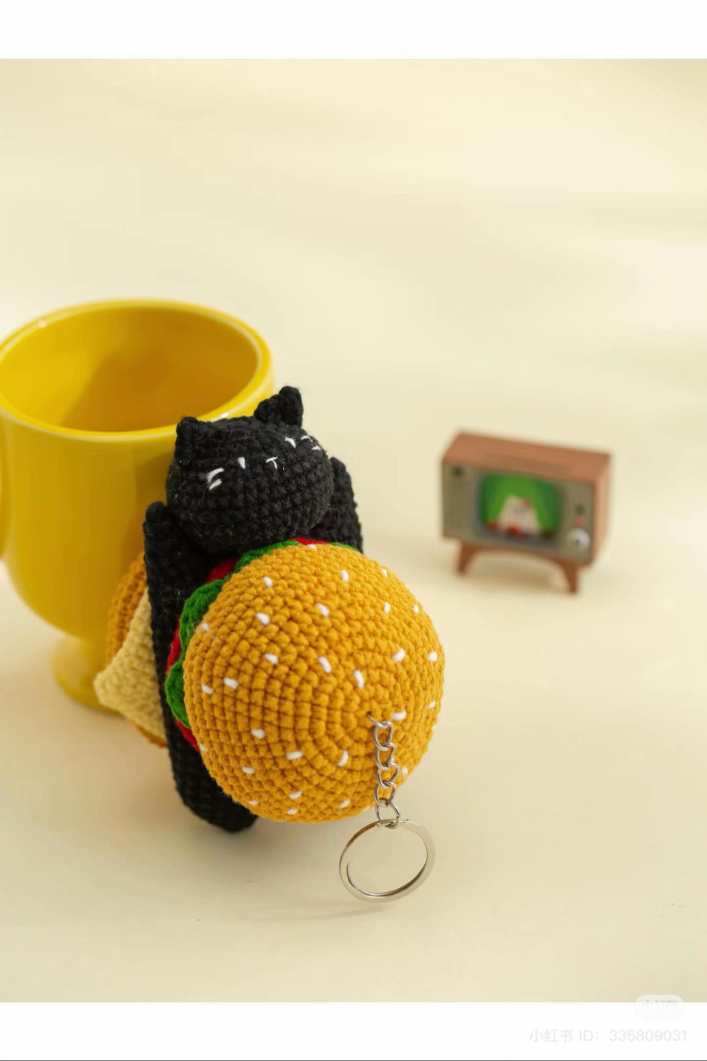 Crochet Cat Hiding in Burger Keychain Pattern Chart Tutorial