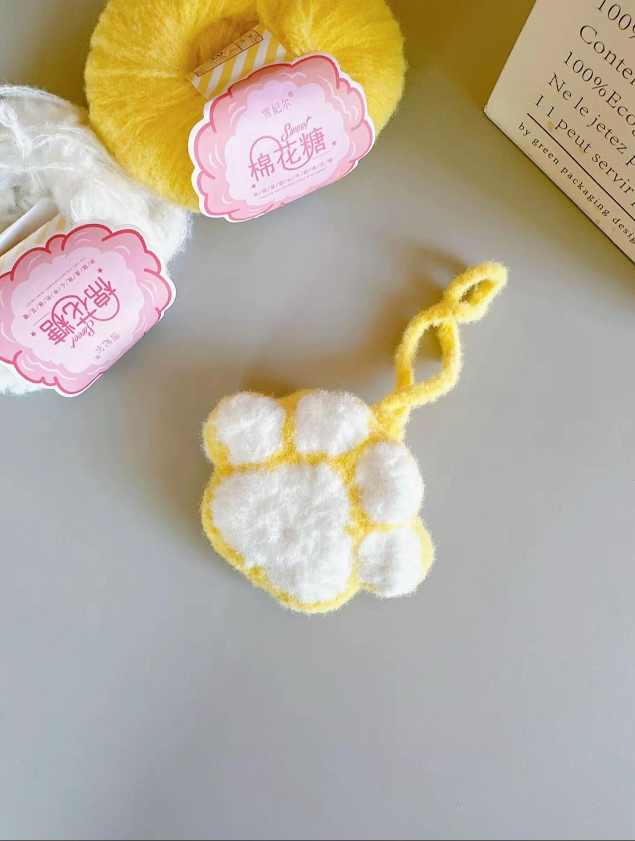 Crochet Cat Paw Earphone Case Chart - Yellow and White