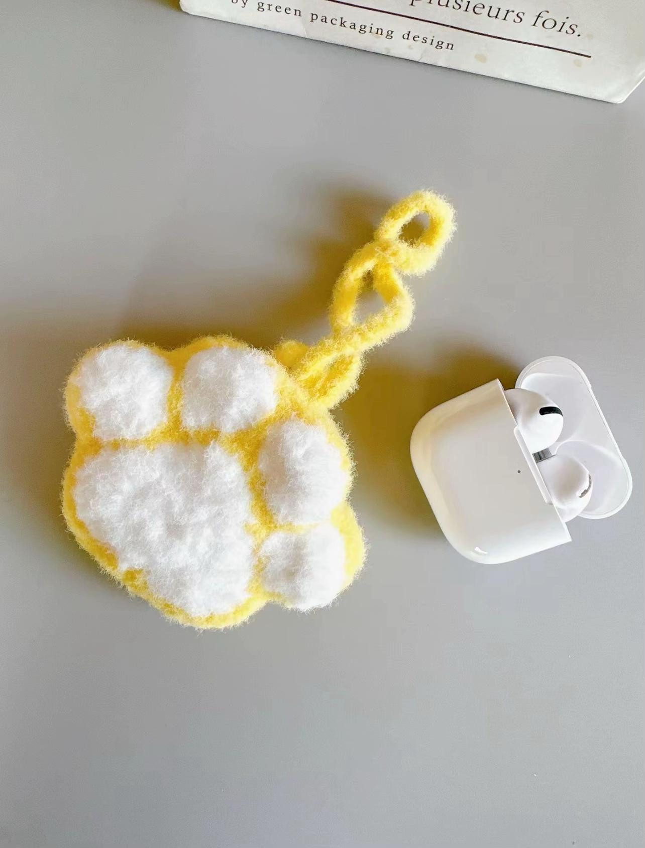 Crochet Cat Paw Earphone Case Chart - Yellow and White