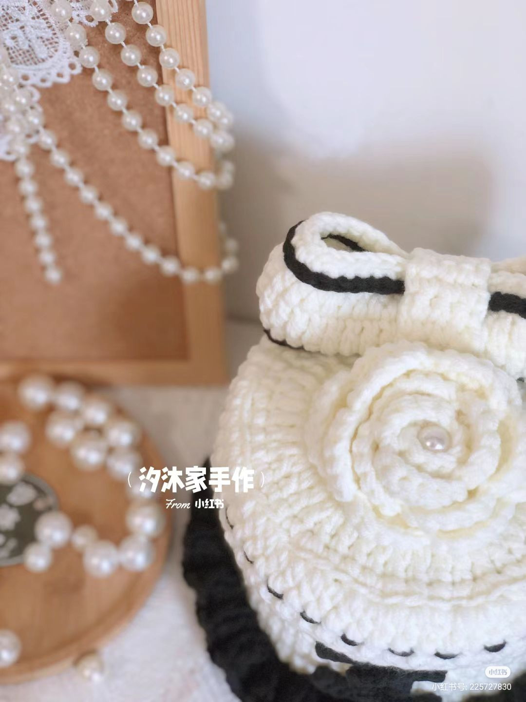 Crochet Chanel Style Cake Box Pattern with Bow and Rose