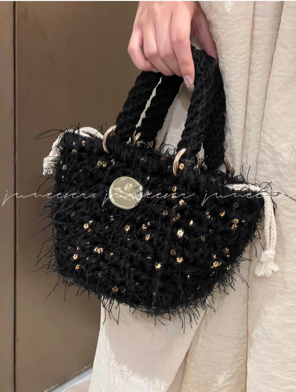 Crochet Chart for Black Sequin Tassel Bag with Gold Accents